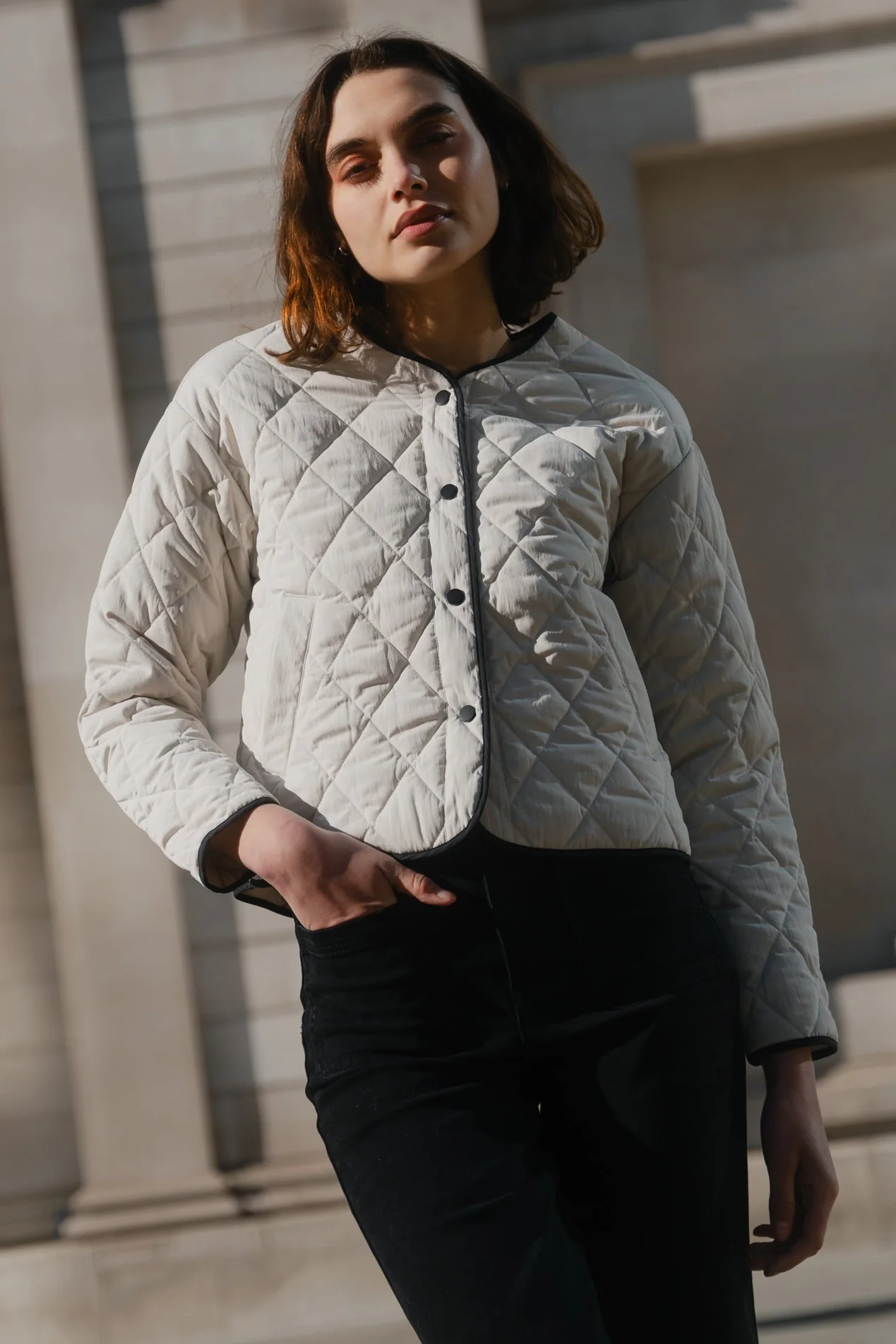 Apex Bone Collarless Quilted Contrast Piping Puffer Jacket - Image 2