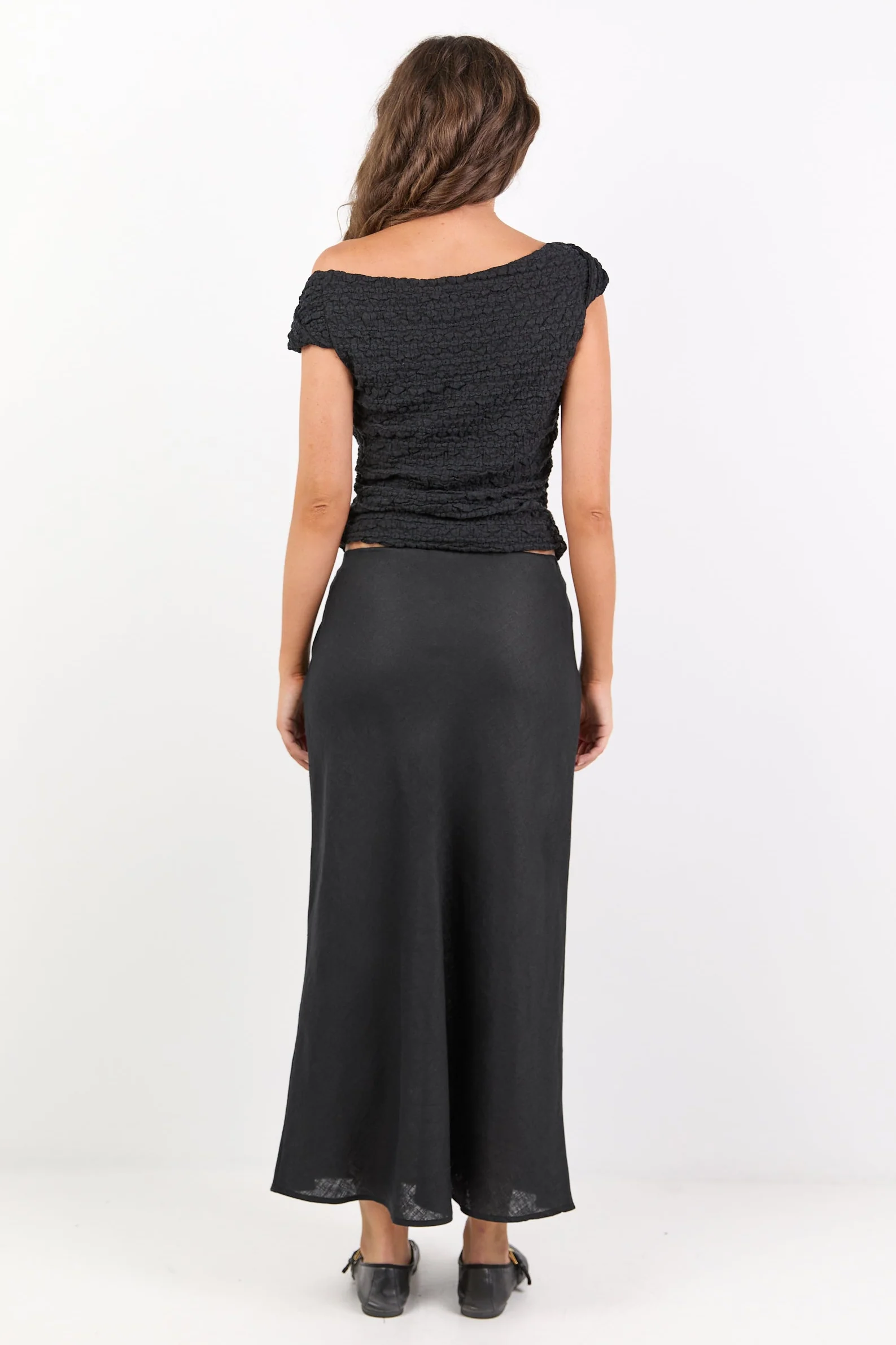 Bliss Black Linen Bias Midi Skirt - Image 4