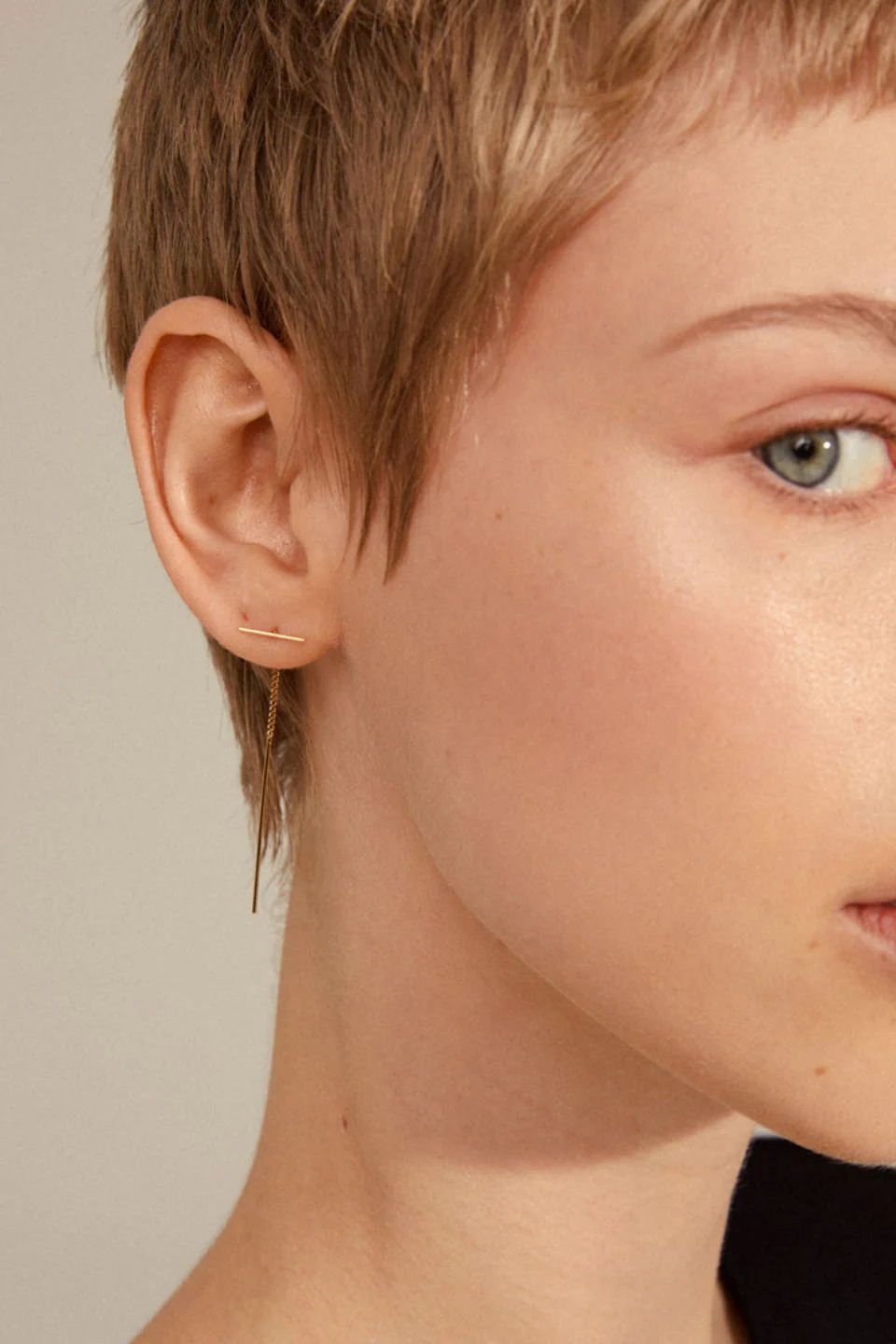 Brielle Small Bar Thread Earring - Image 2