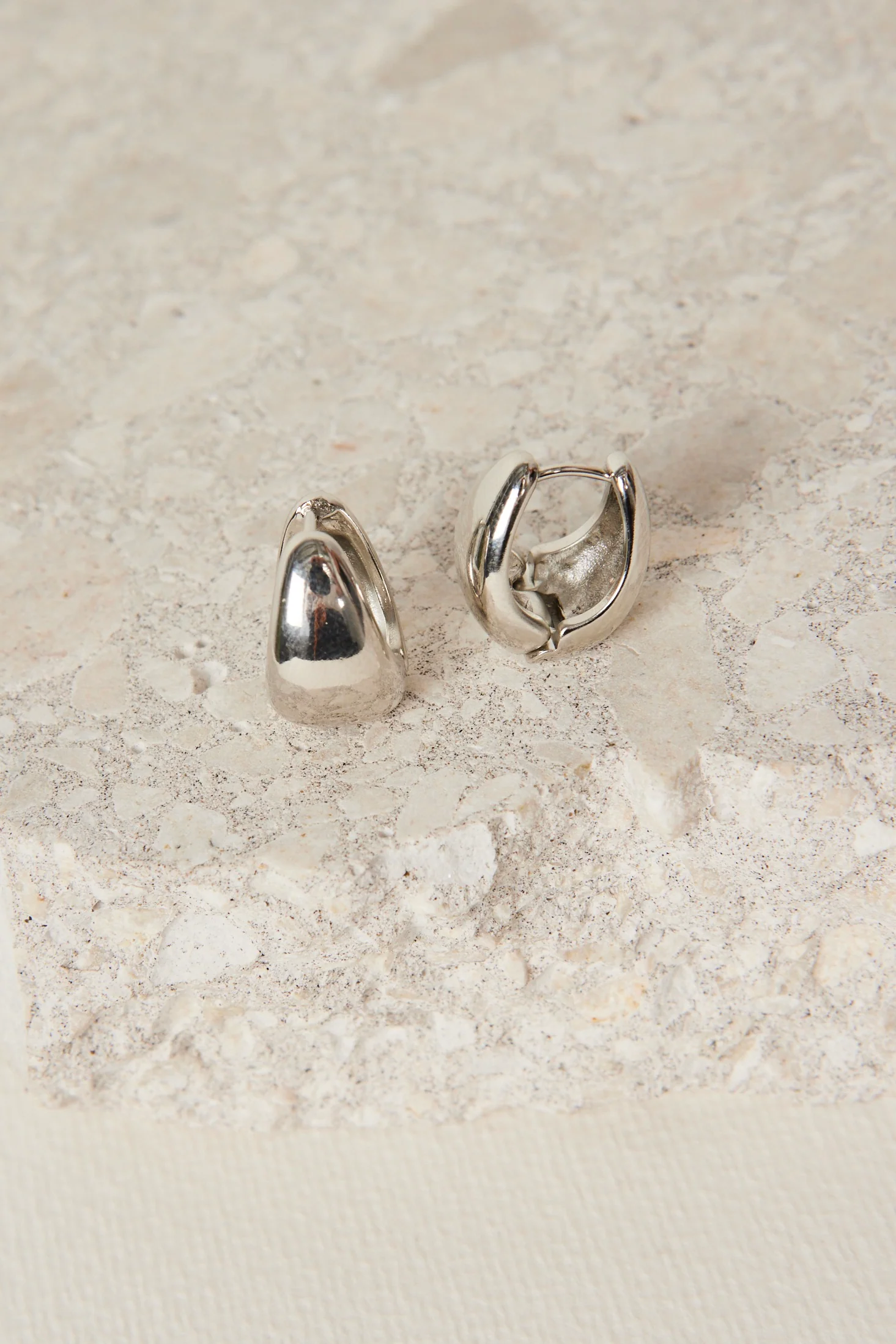 Chunky Oval Rhodium Earrings - Image 4