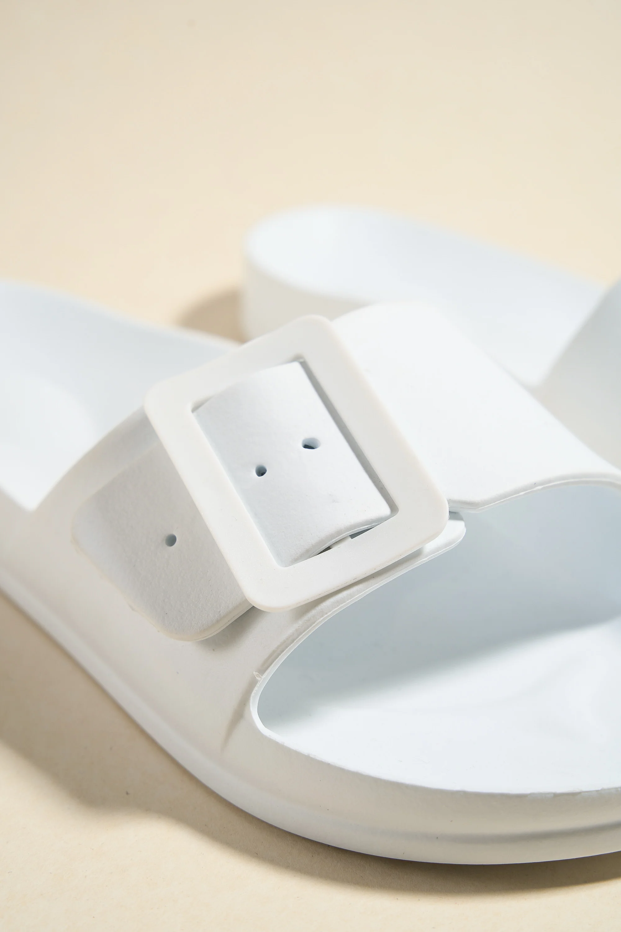 Cool White Single Buckle Slides - Image 2