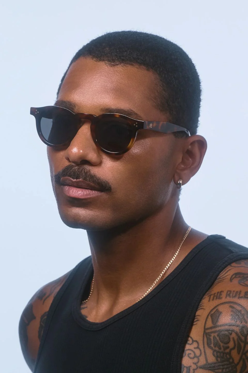 Drew Tortoise Round Sunglasses - Image 6