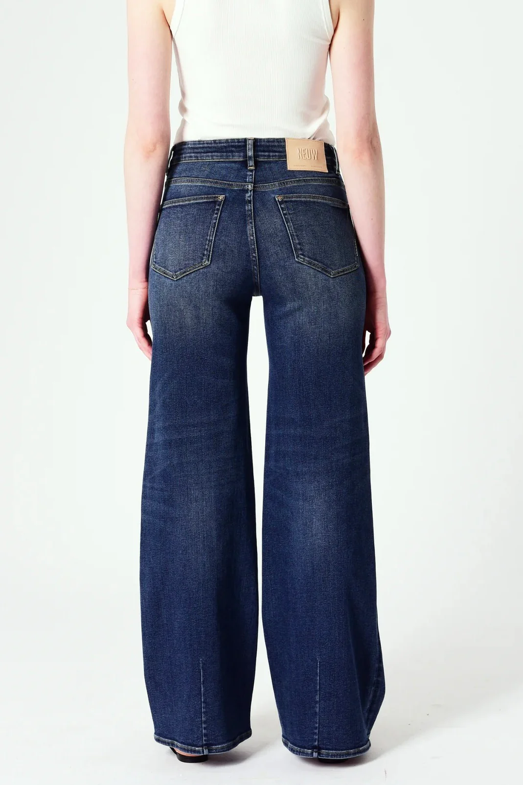 Eva Check In Vintage Indigo Mid Rise Wide Jean - Image 4