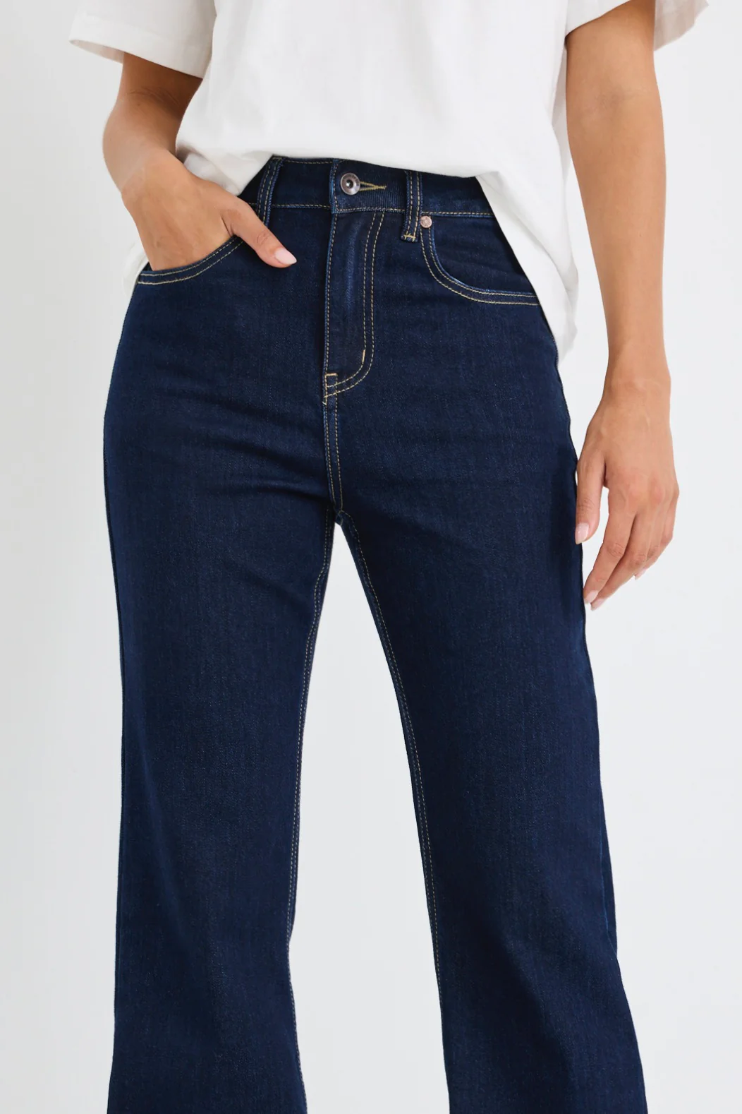 Farah Indigo High Rise Slim Straight Jean - Image 4