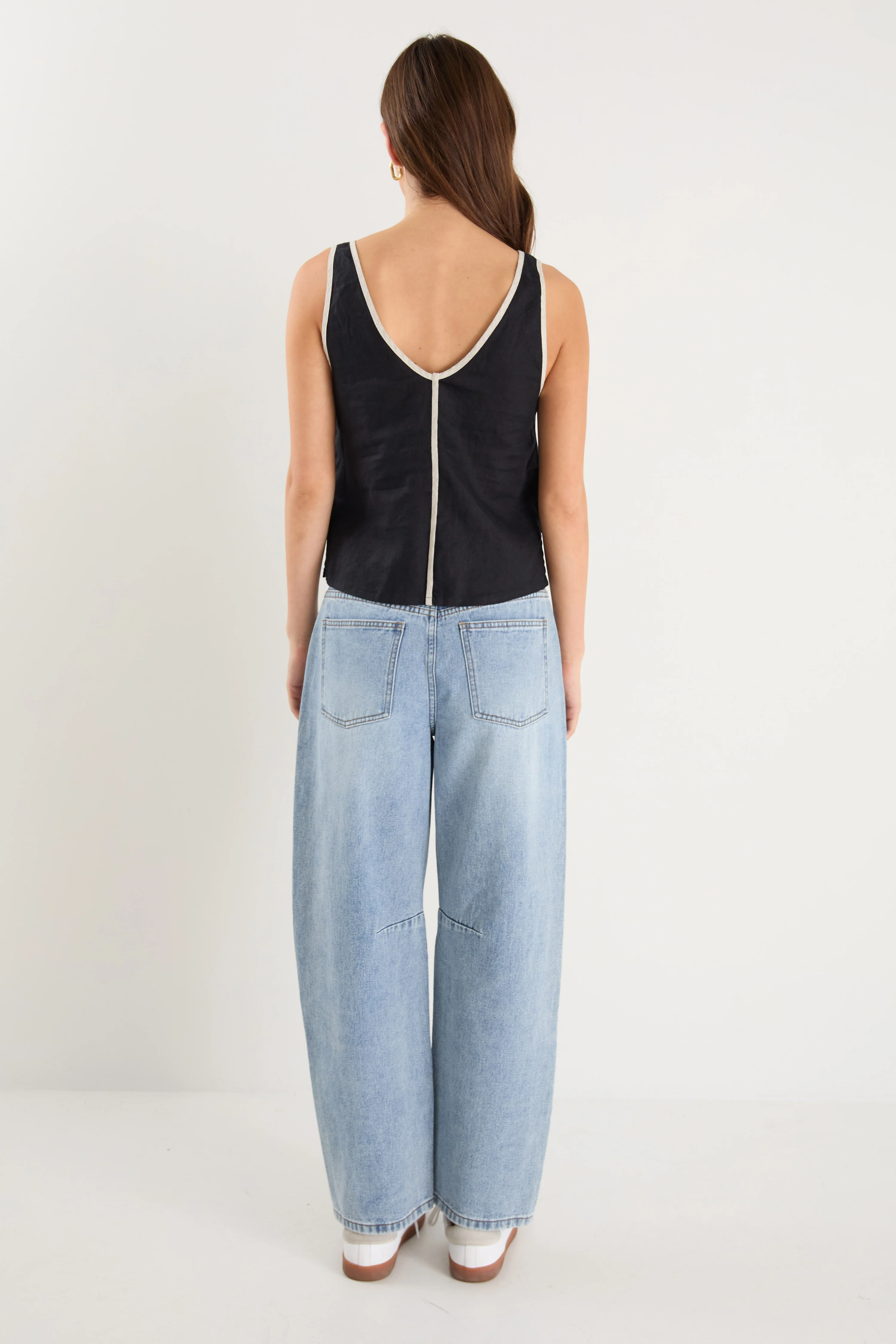 Homage Black Contrast Piped Sleeveless Top - Image 6