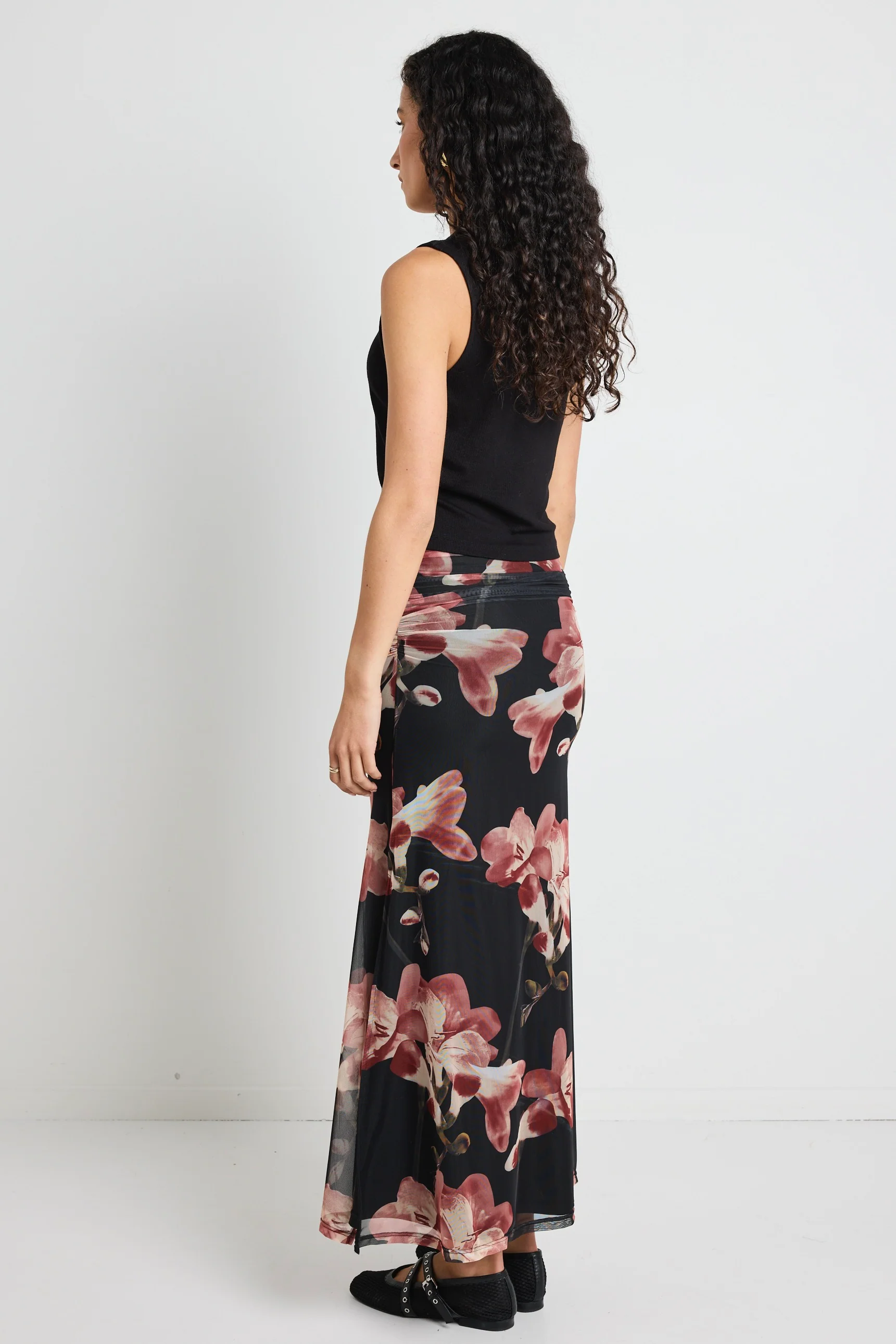 Manner Blush Floral Rouched Mesh Midi Skirt - Image 4