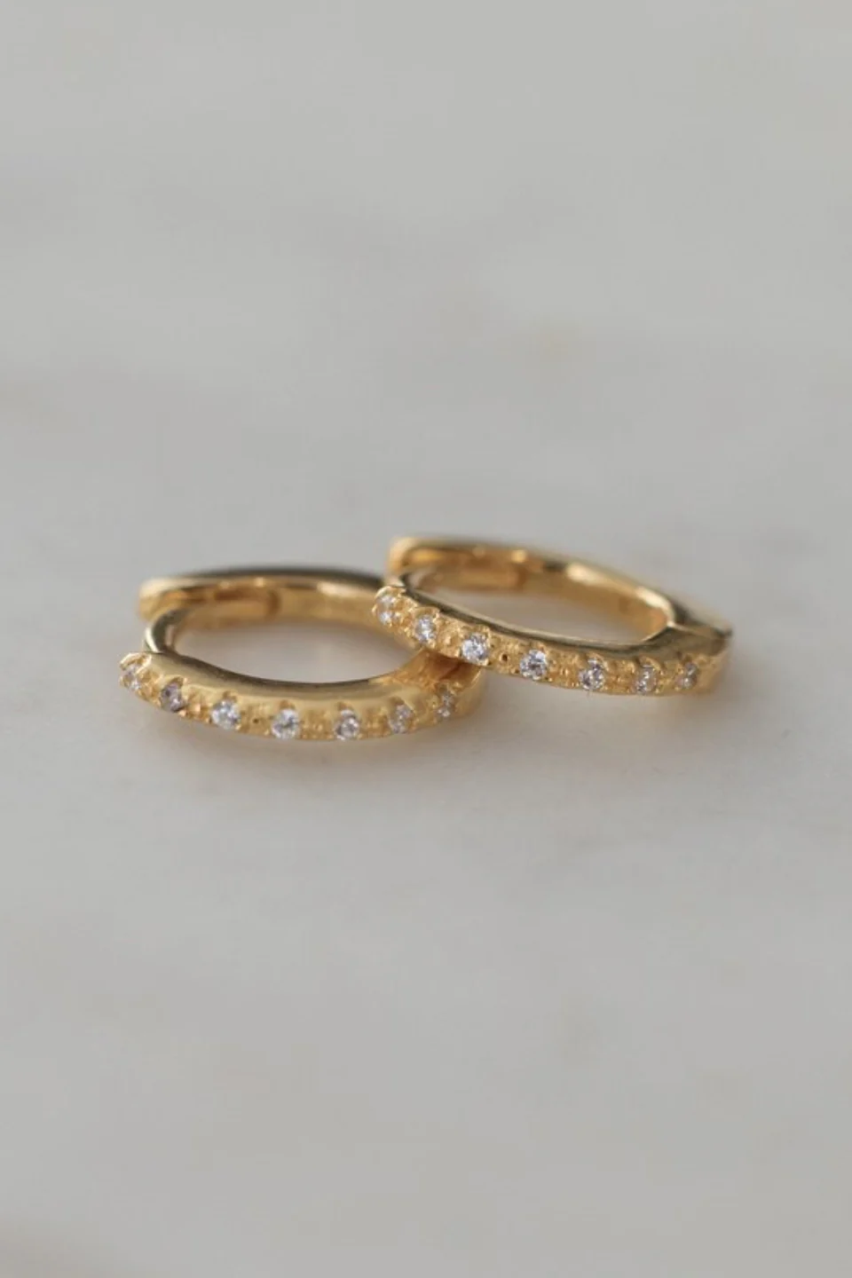 Mini Rock Huggies Earrings Clear Gold