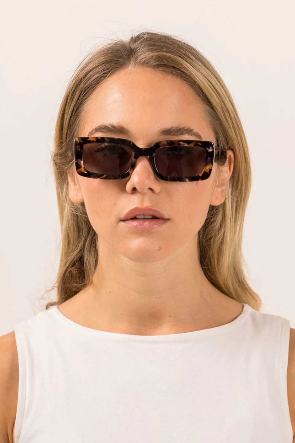 Odessa Tort Rectangular Sunglasses - Image 2