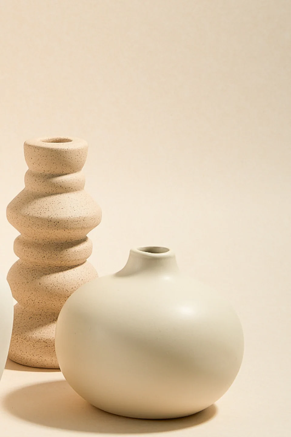 Orb Matt Ivory 10cm Bud Vase - Image 2