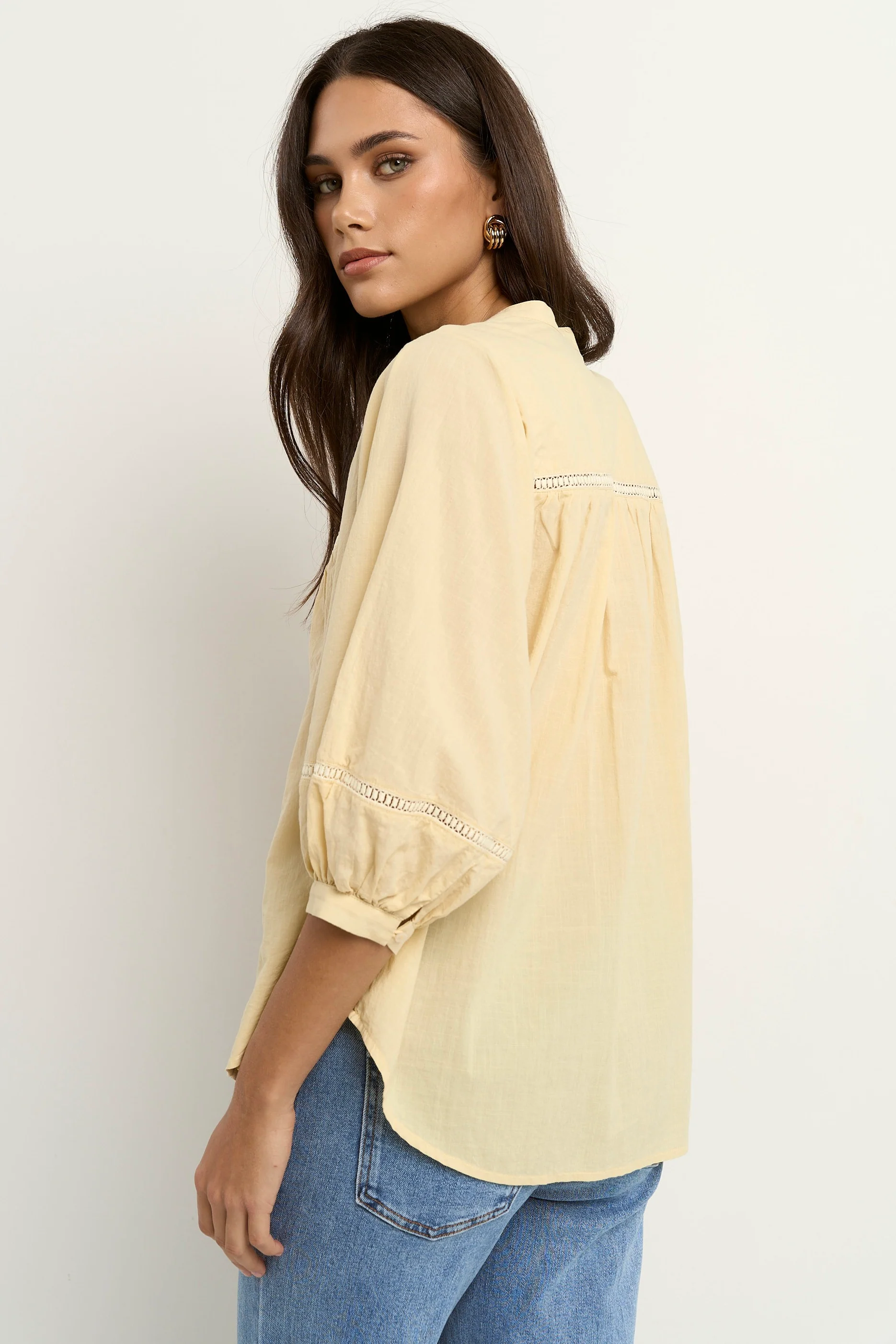 Ornamental Butter Lace Insert Pintuck SS Shirt - Image 4