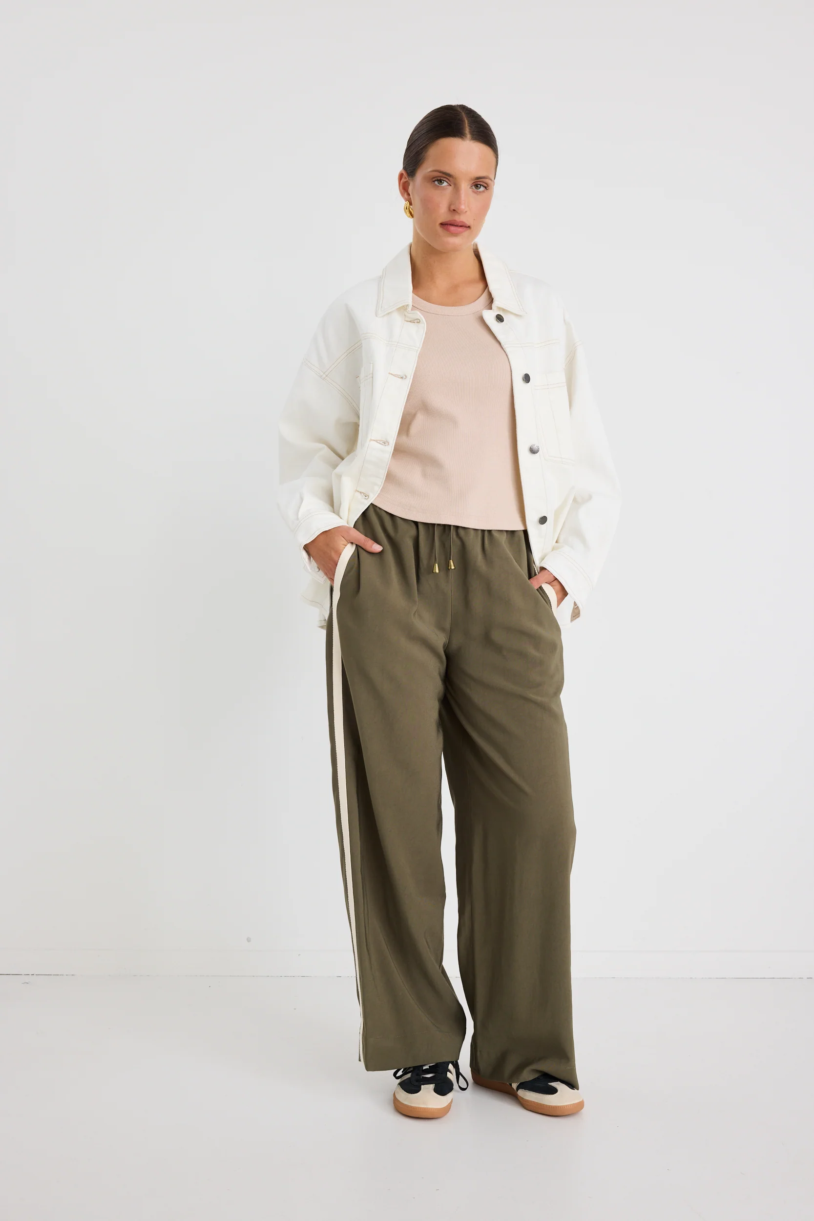 Outback Soft Ivory Relaxed Patch Pocket Denim Shacket - Image 3