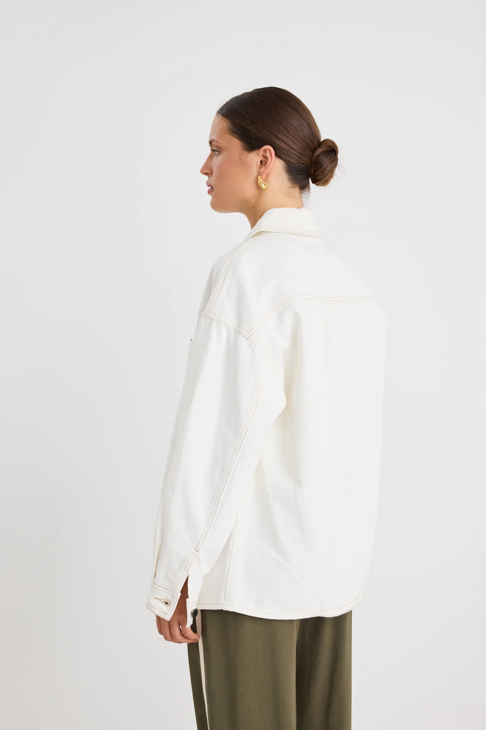 Outback Soft Ivory Relaxed Patch Pocket Denim Shacket - Image 4