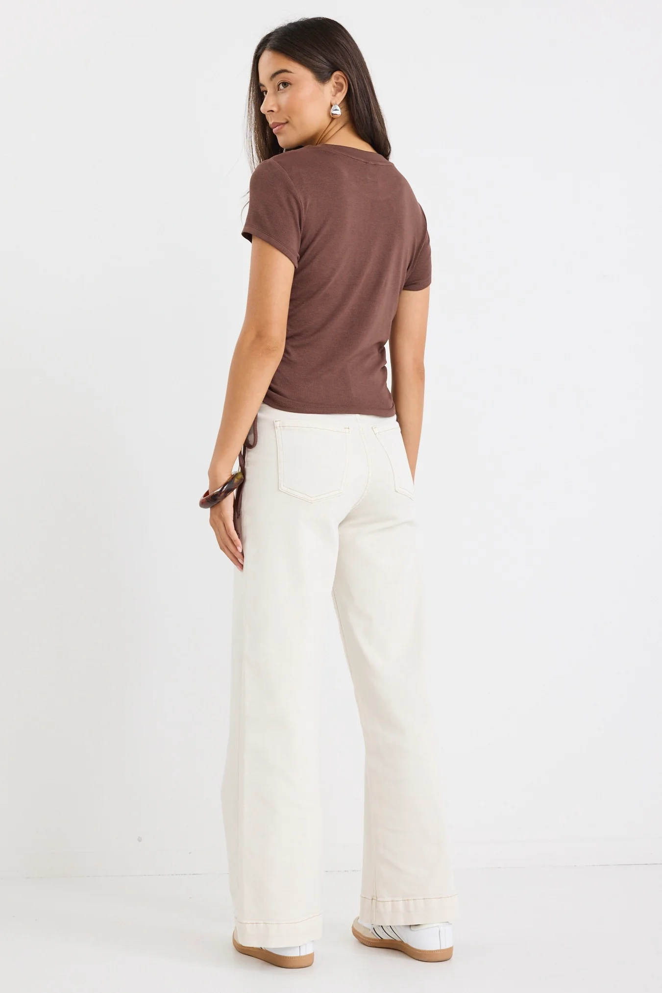 Perfect Chocolate Rib Rouched Side Crop Tee - Image 6