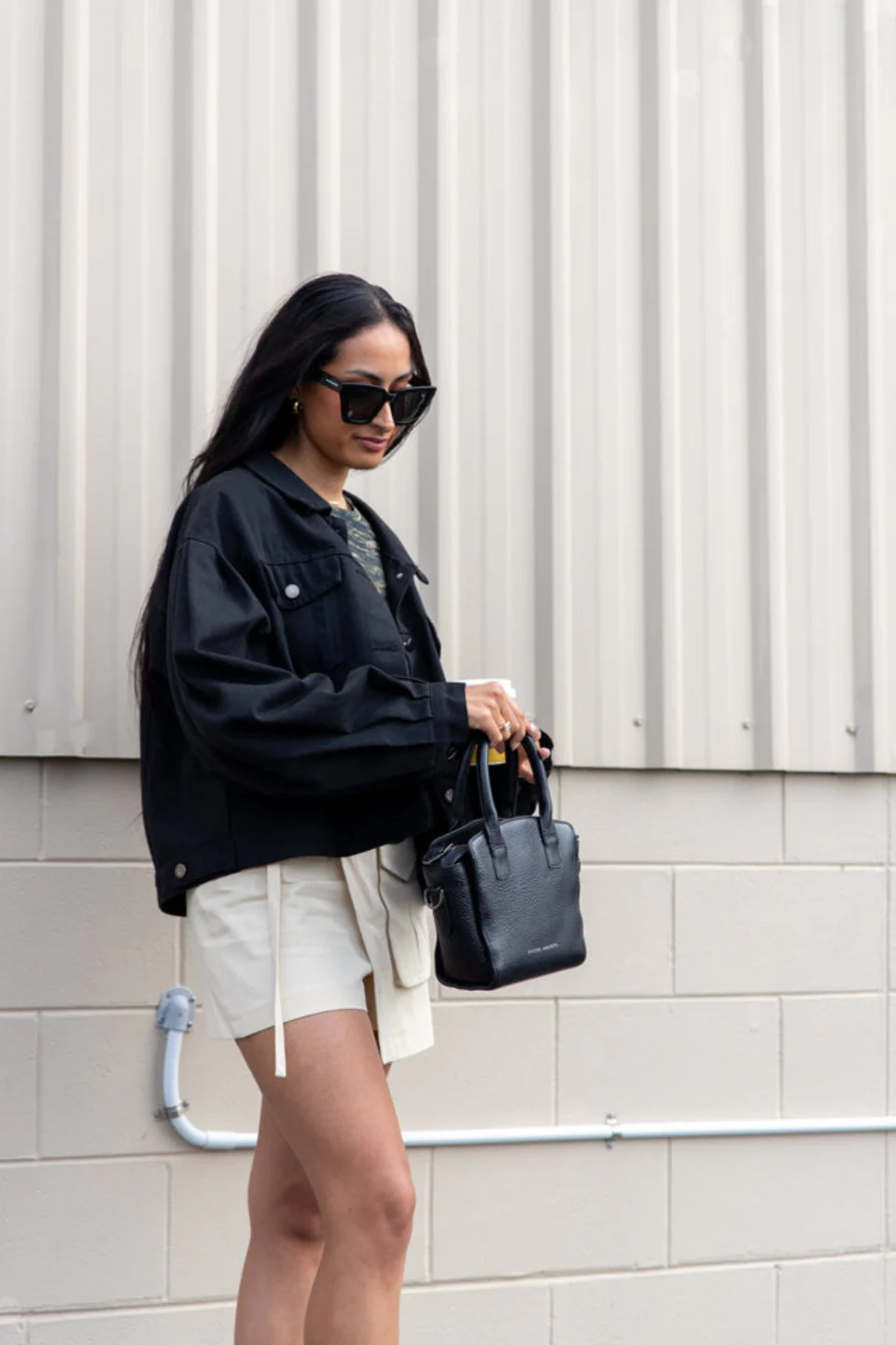 Piper Black Sunglasses - Image 3