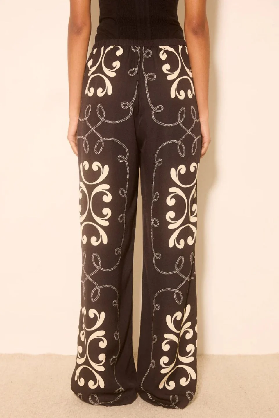 Savanna Black Contrast Print Pant - Image 4