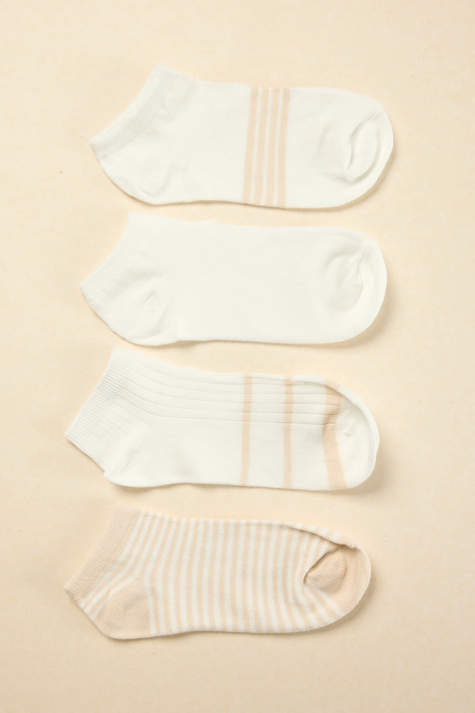 Short 4 Pair Natural Stripe Socks Round Box - Image 2
