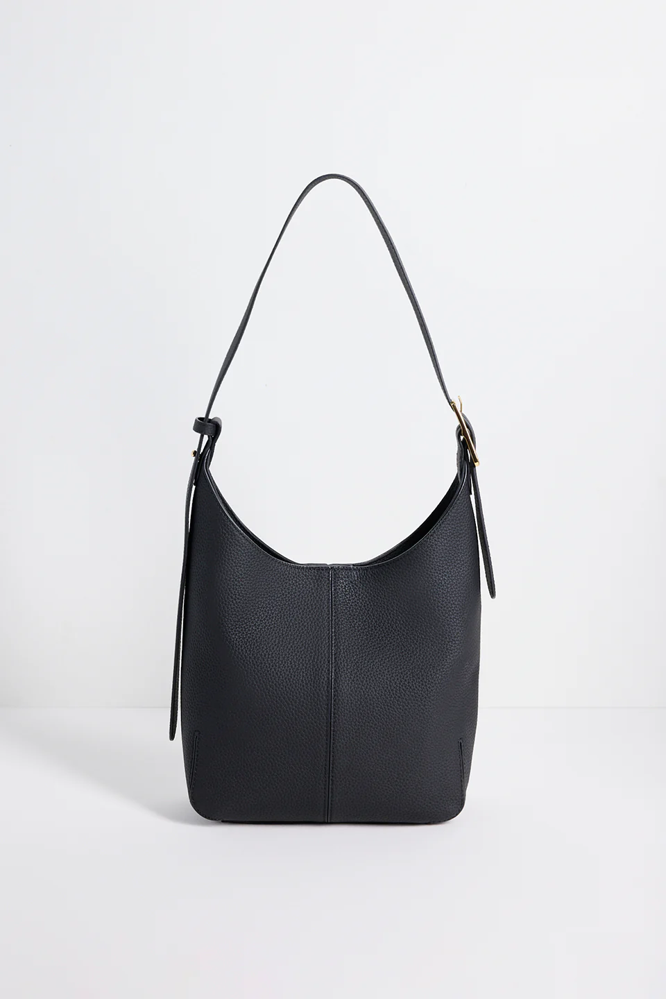 Soho Black Leather Large Bucket Bag - Image 3