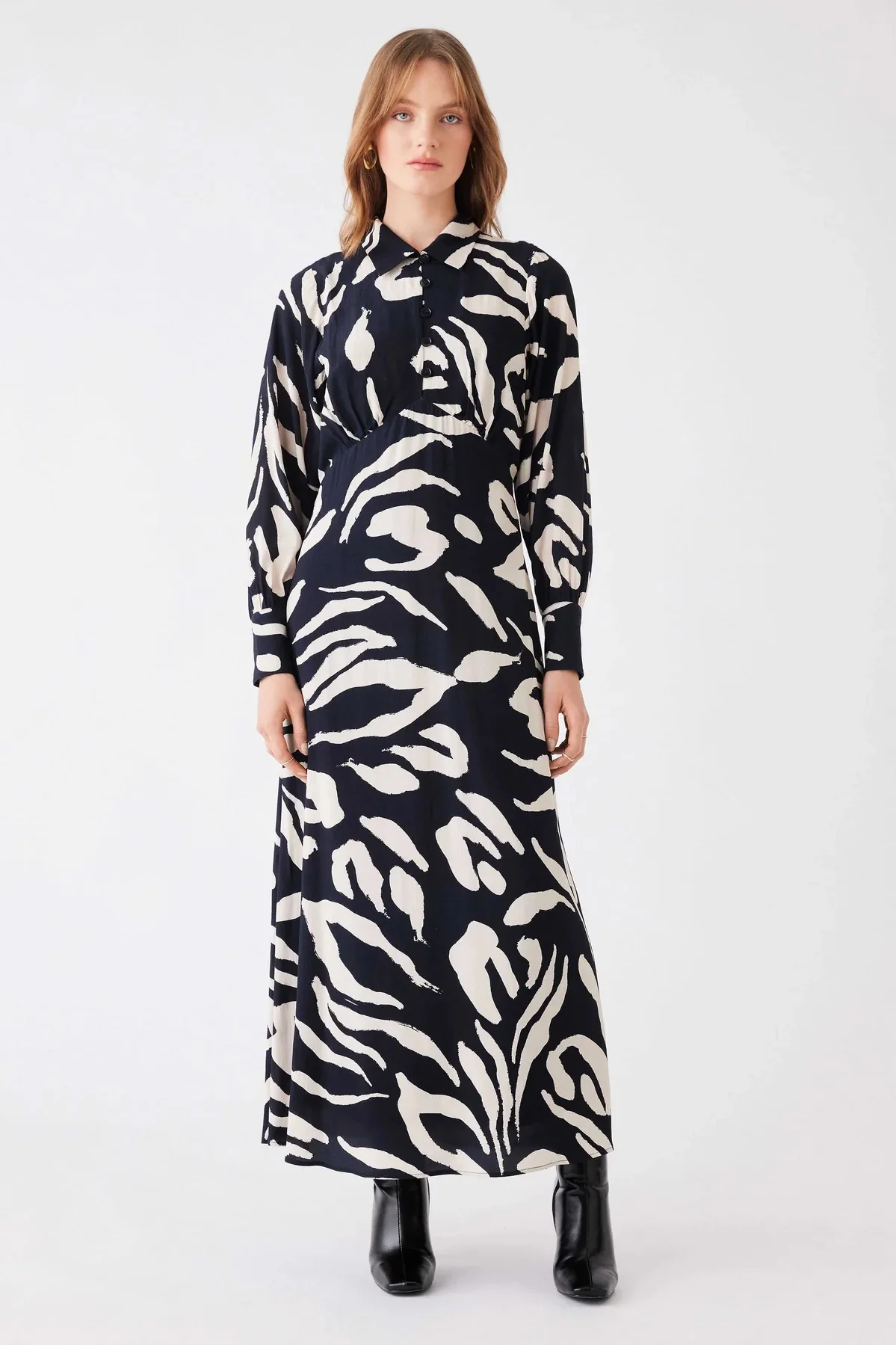 Soiree Black Pattern Front Button LS Maxi Dress - Image 3