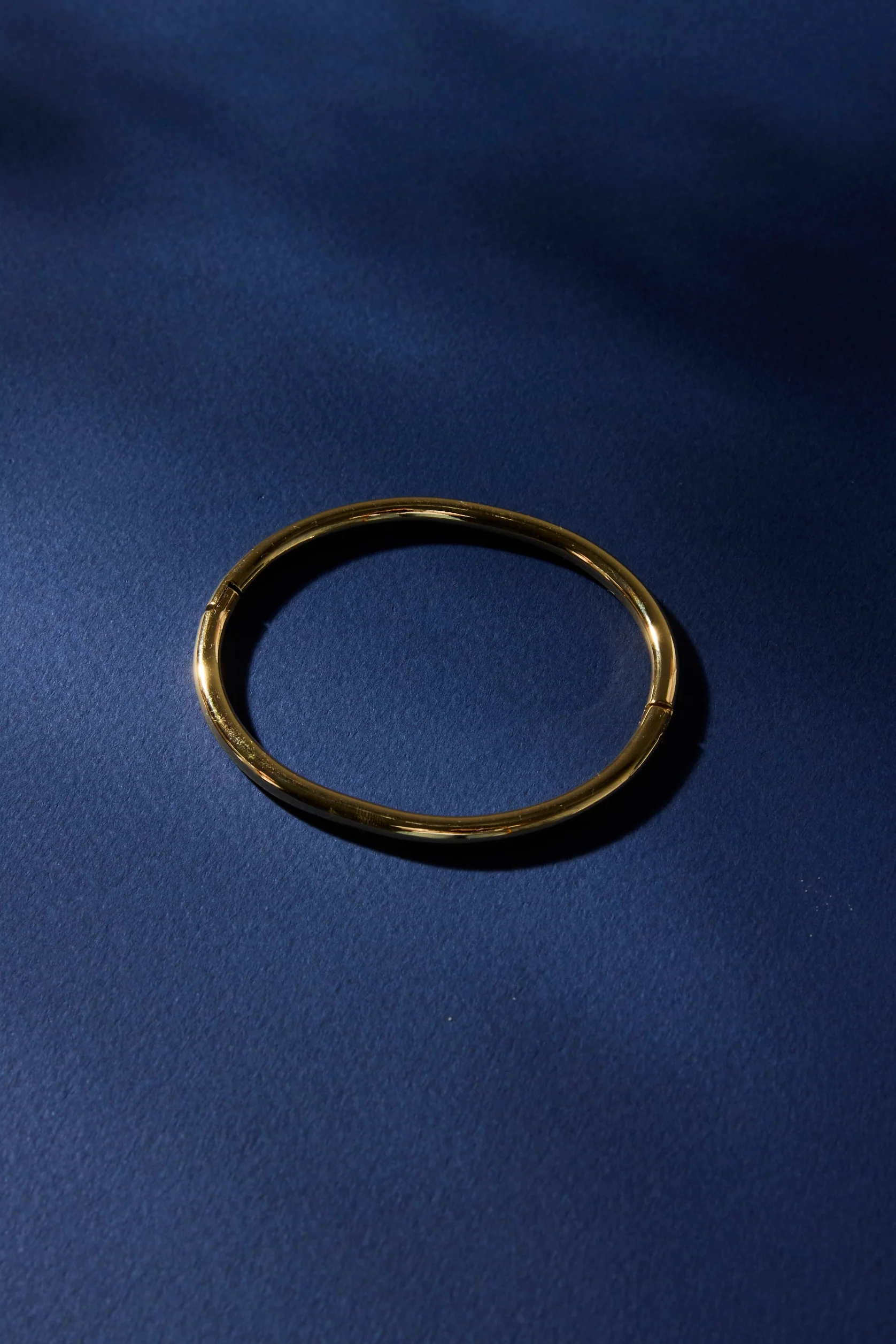 Solid Round 14k Gold Plate Plate Bangle - Image 2