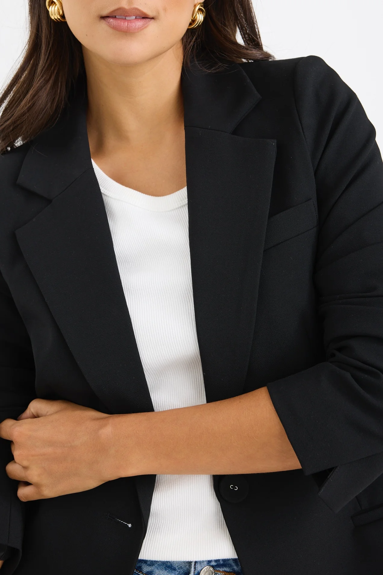 Suave Black Fitted Short Blazer - Image 5