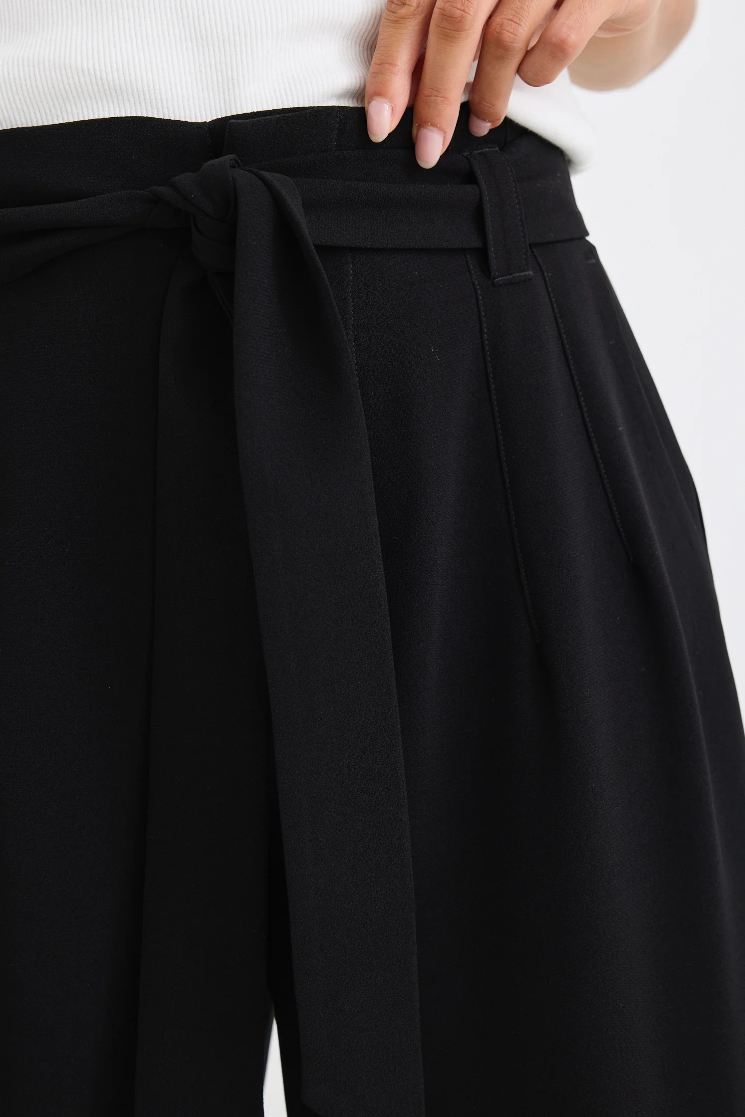 Sydney Black Crepe Wide Leg Tie Belt Pant - Image 3