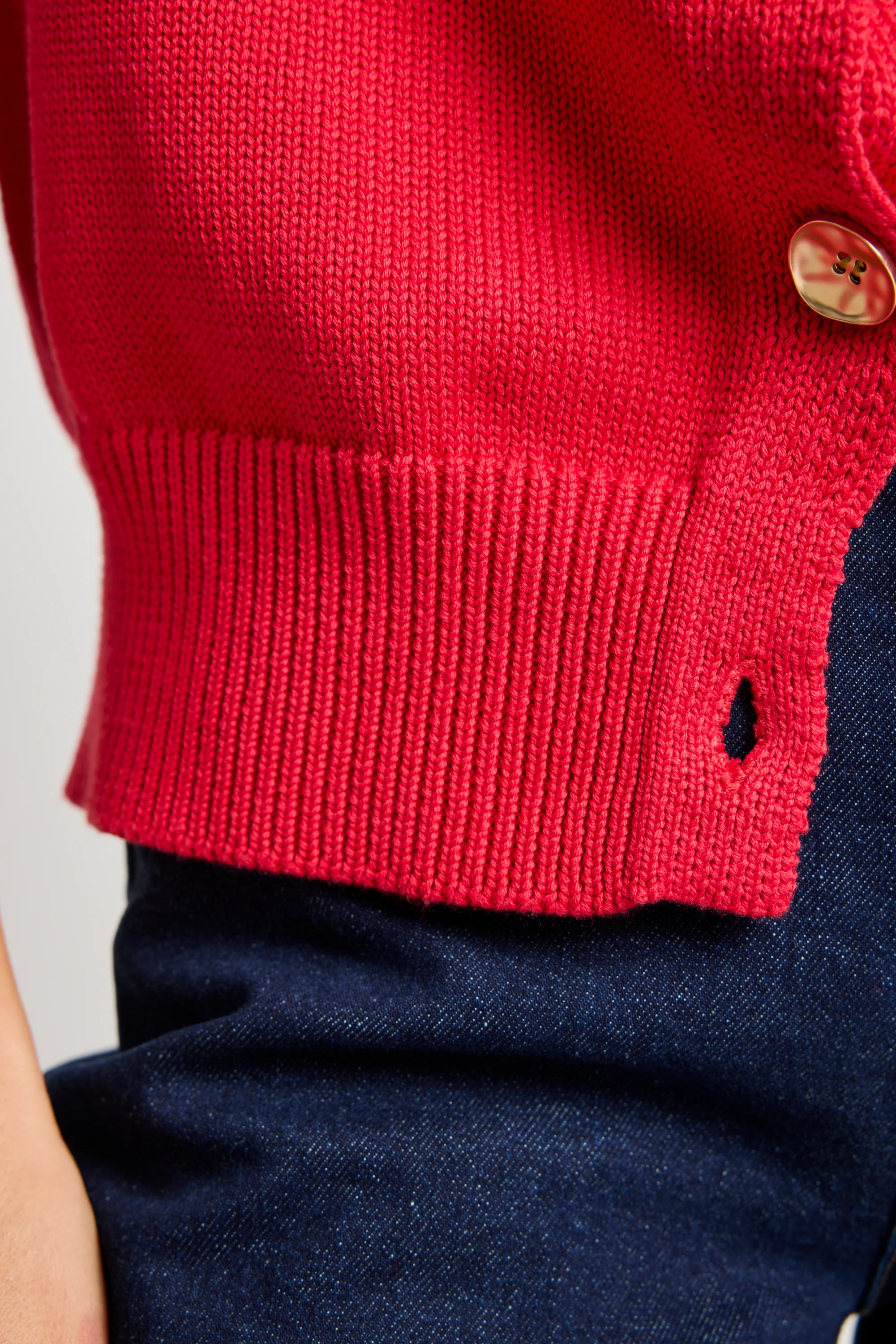 Trait Cherry Soft Mid Weight Crewneck Knitted Vest Top - Image 4