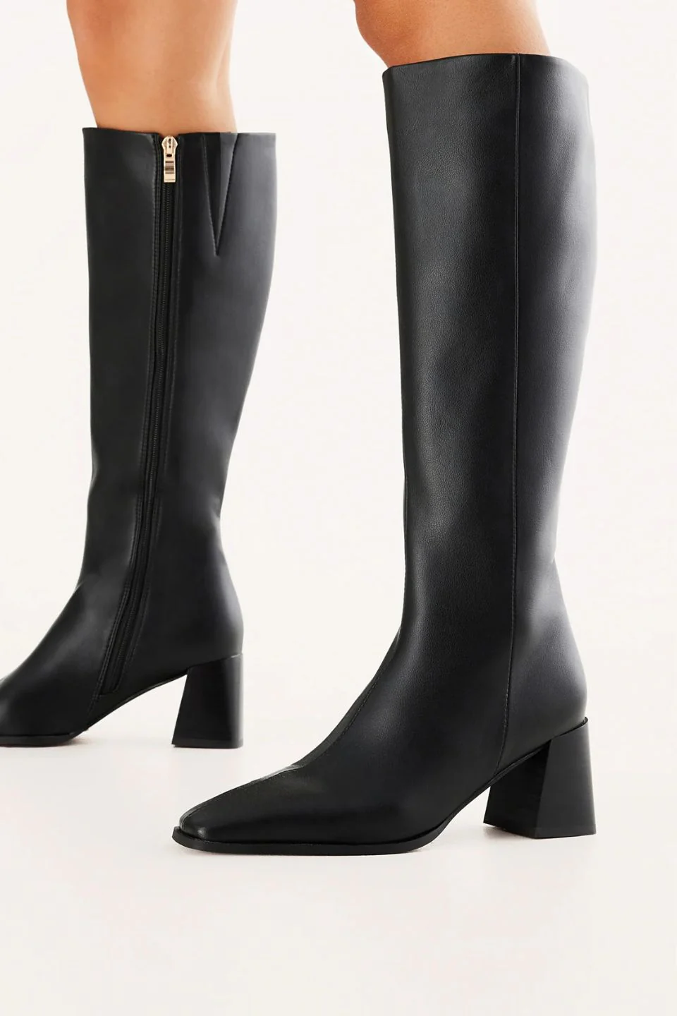 Verneta Black Knee High Mid Heel Boot - Image 3
