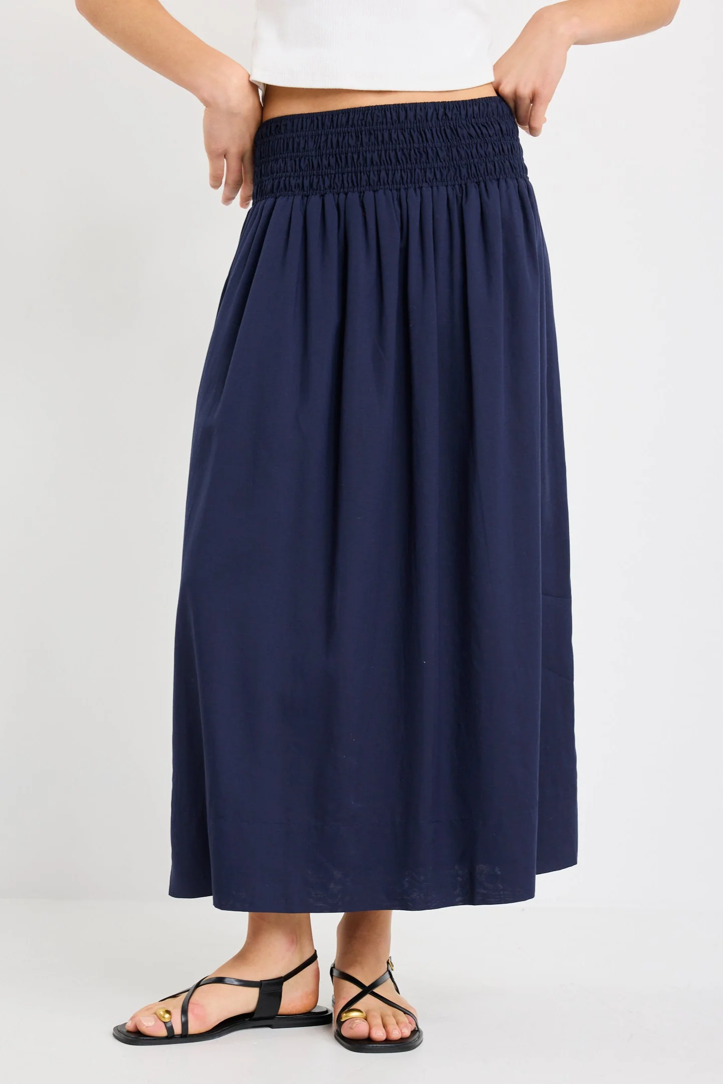 Wanderlust Navy Linen Blend Shirred Waist Maxi Skirt - Image 4