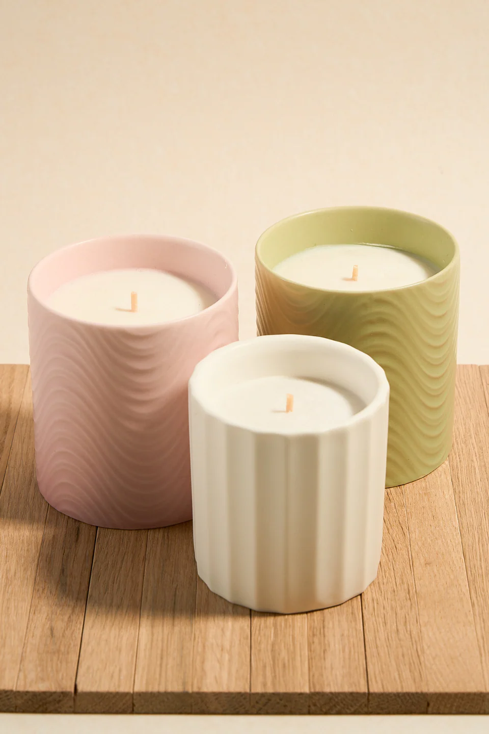 Wavy Blush Ceramic Scented Candle - Image 2
