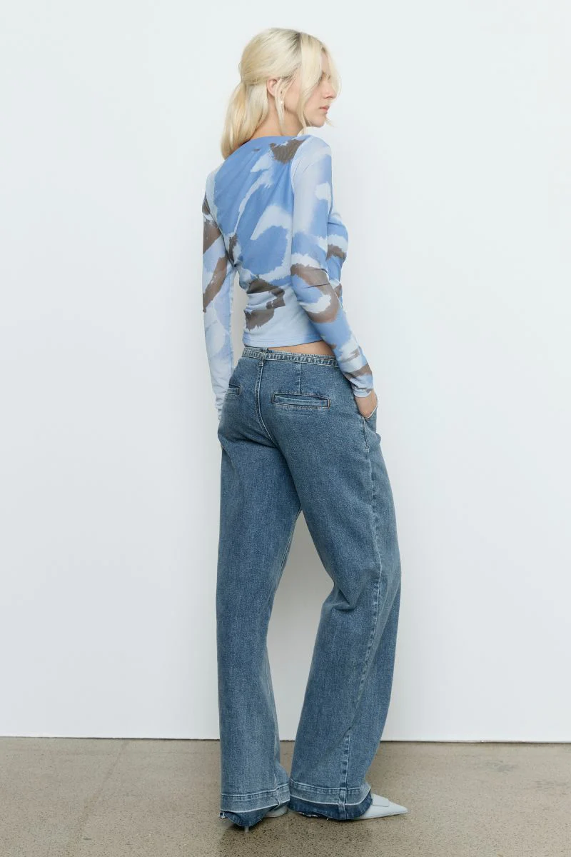 Whirl Slate Mesh Print LS Top - Image 4